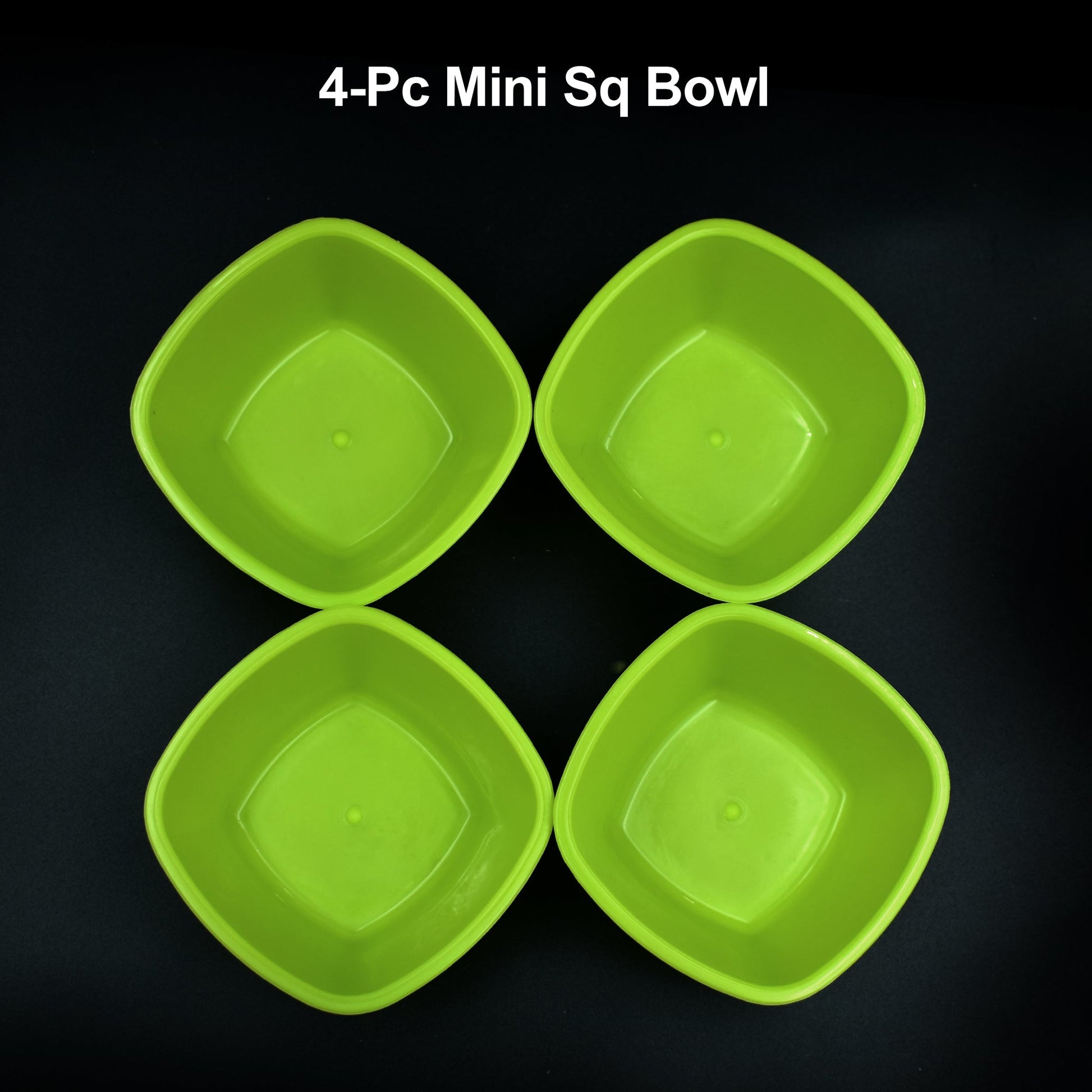 Unbreakable plastic bowls, square design.