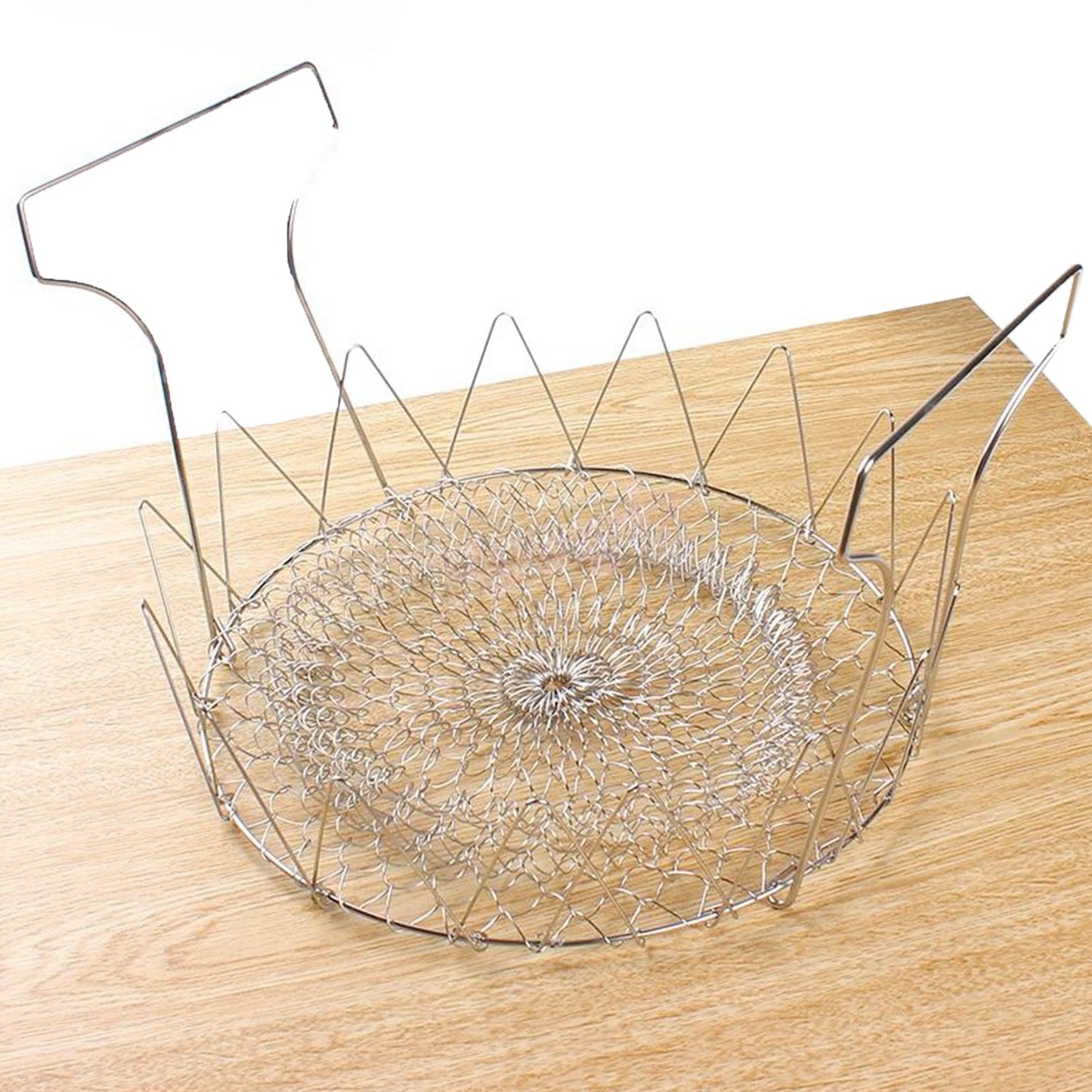 Collapsible strainer basket