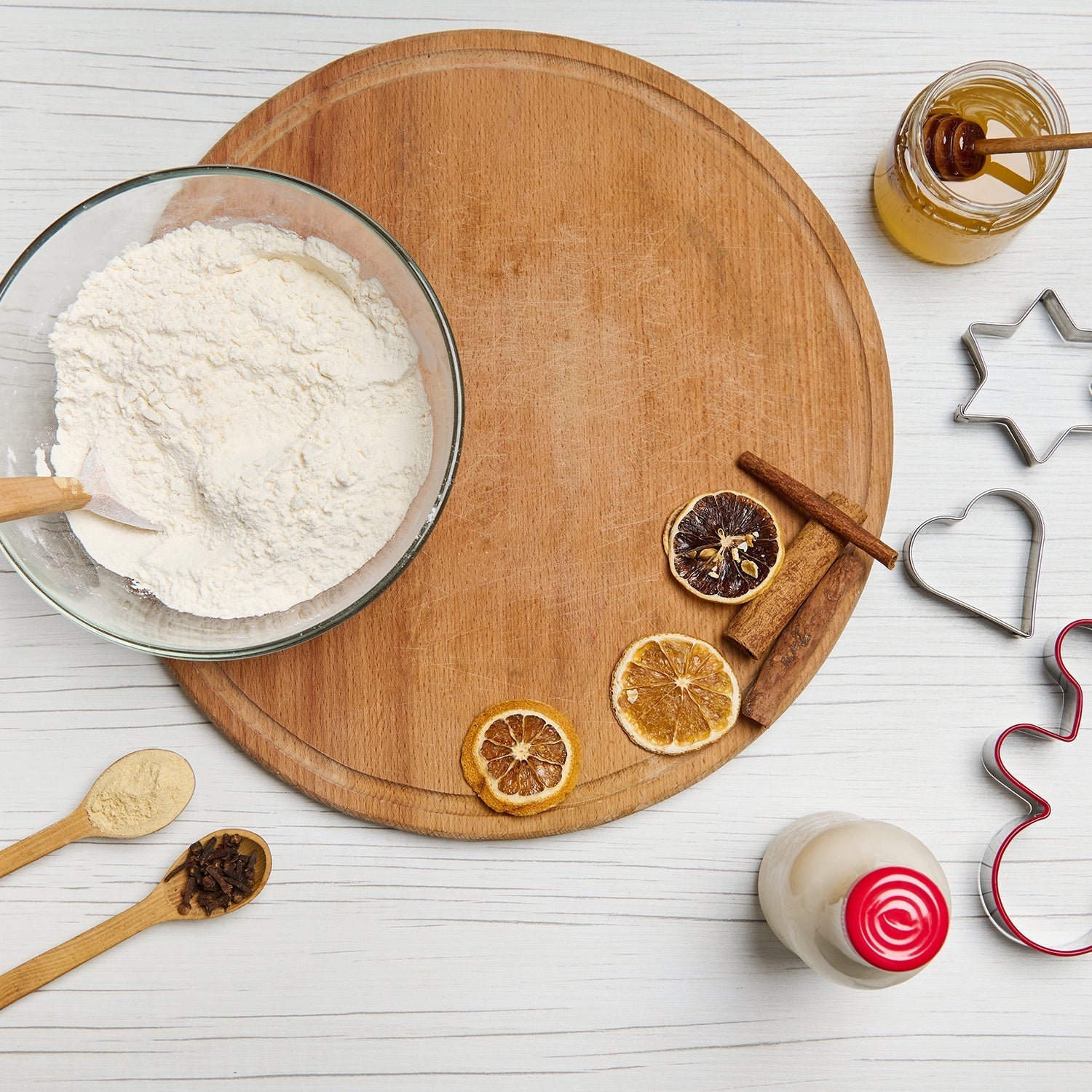 Set of 4 cookie cutters, perfect for baking heart, star shapes.